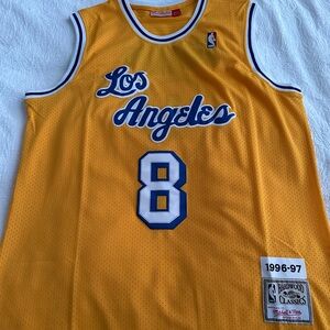 REPOSH: NWT Mitchell & Ness Los Angeles Lakers Kobe Bryant Size Large (44)